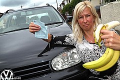 Verbalisée pour avoir mangé une banane au volant